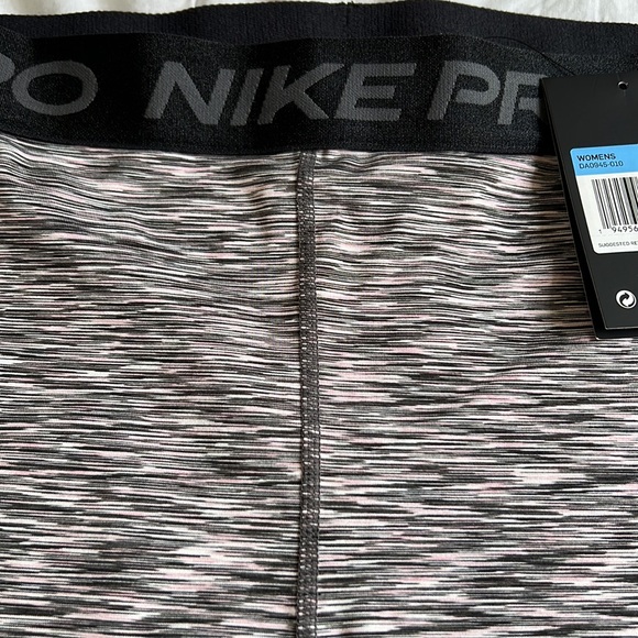 Nike pro shorts - Picture 2 of 4